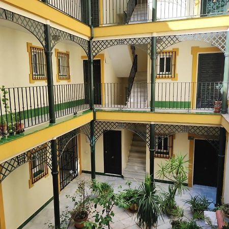 Estudio Rufina.Tranquilidad ,Alameda De Hercules! Sevilla Buitenkant foto