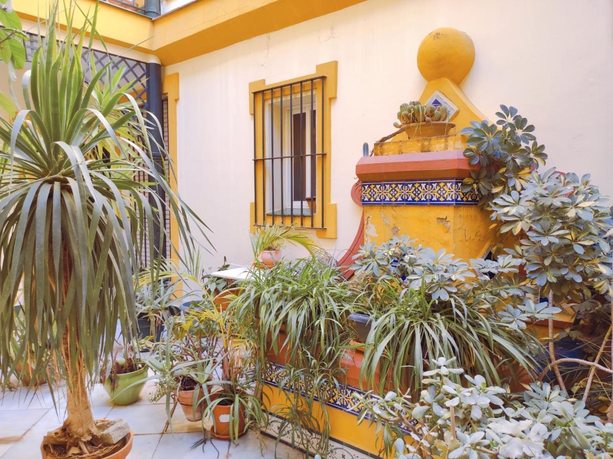Estudio Rufina.Tranquilidad ,Alameda De Hercules! Sevilla Buitenkant foto